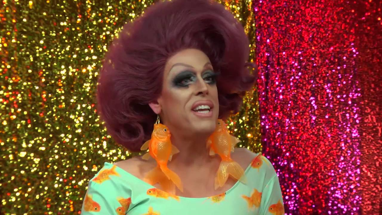 Hey Qween! BONUS: Tempest Dujour's 1st Drag Performance | Hey Qween