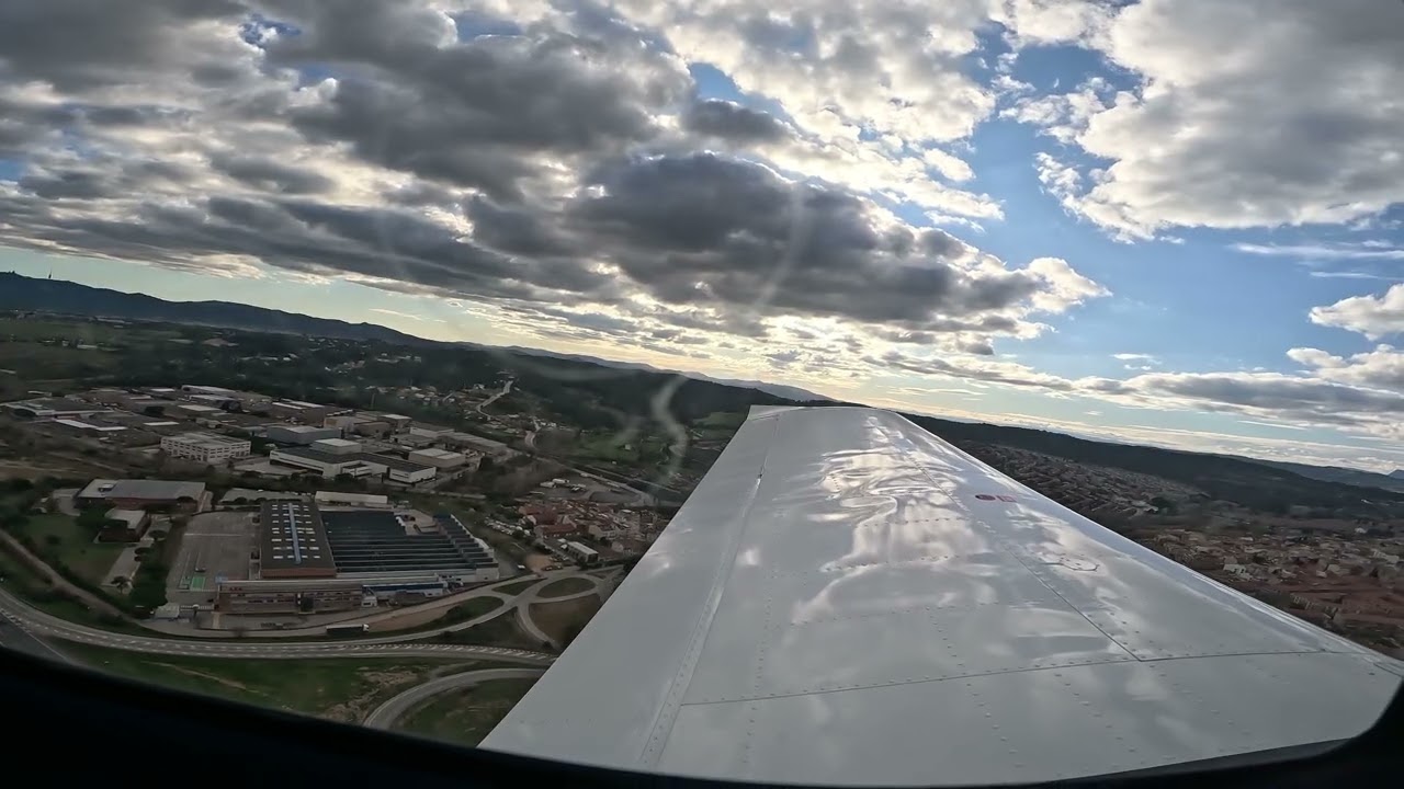 Take off LELL wing view Tecnam p2002