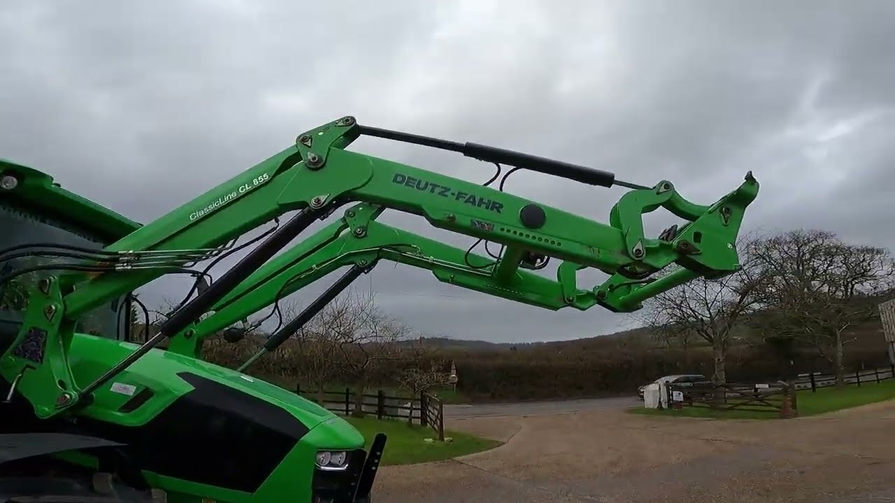 Deutz Fahr 5100C & Loader
