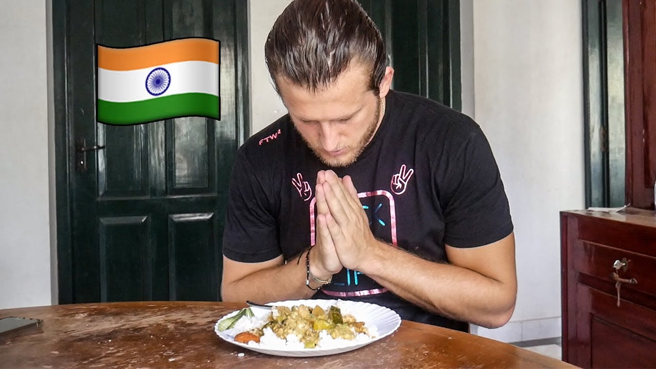 American Eating Indian Food in Kerala India 🇮🇳 Indian Food Mukbang!!