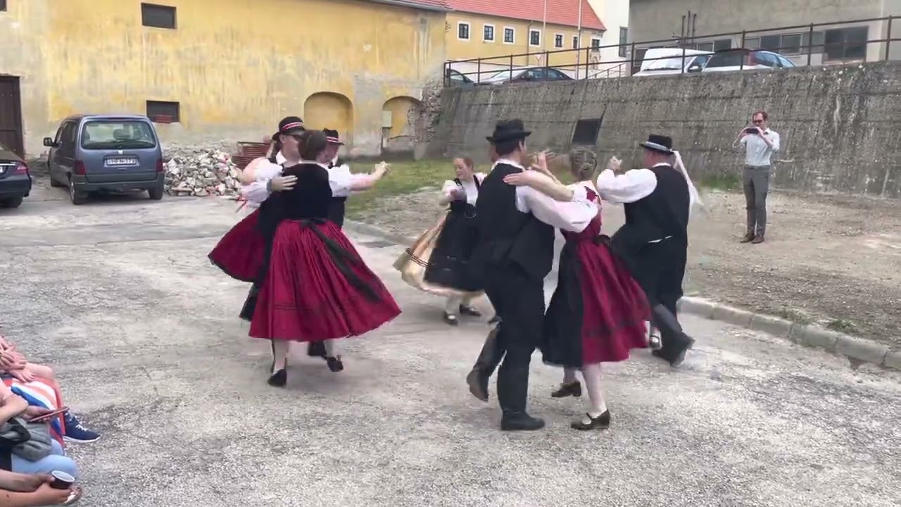 Alsógallai Német Nemzetiségi Felnőtt Tánccsoport - Gyors Polka