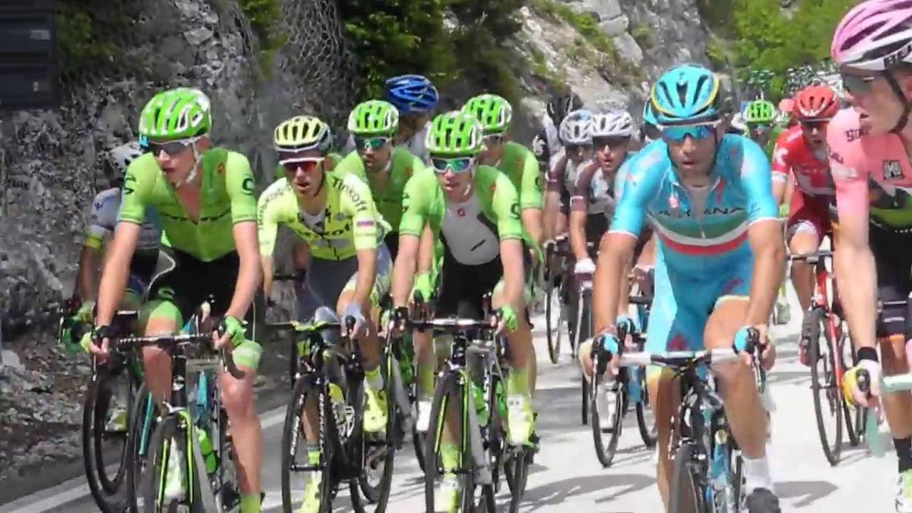 Passo Della Mendola 24.05.2016 Drumming at Giro d`Italia / stage 16 / Mendelpass