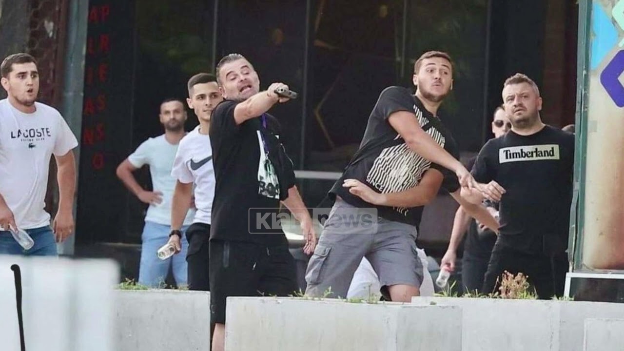 Tensione në protestën e opozitës në Shkup, ekstremistët thirrje kundër shqiptarëve