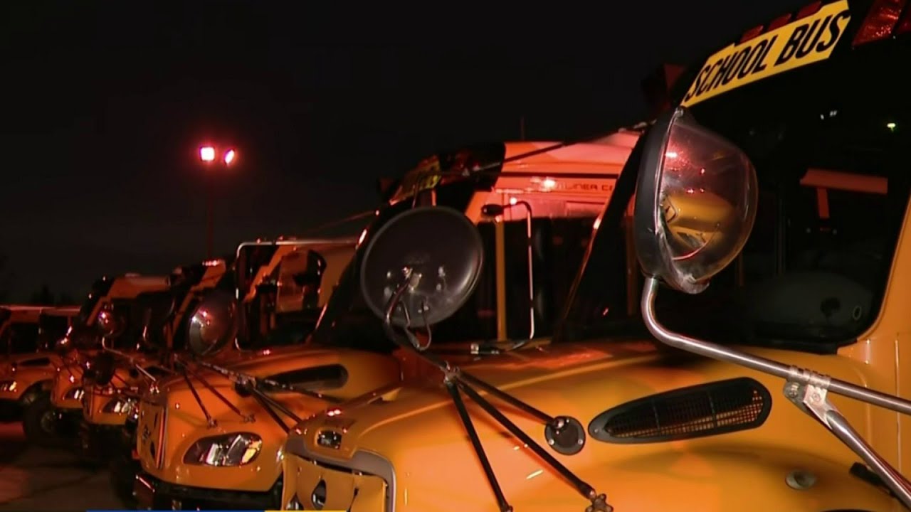 Oakland County school district looking for bus drivers