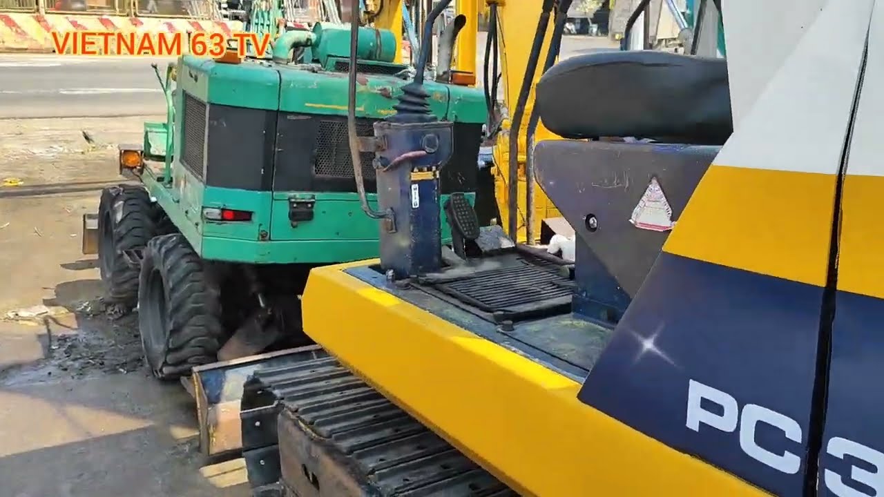Ông chủ báo giá 19 chiếc máy đào nhật bãi đẹp long lanh, số điện thoại trong phần mô tả.