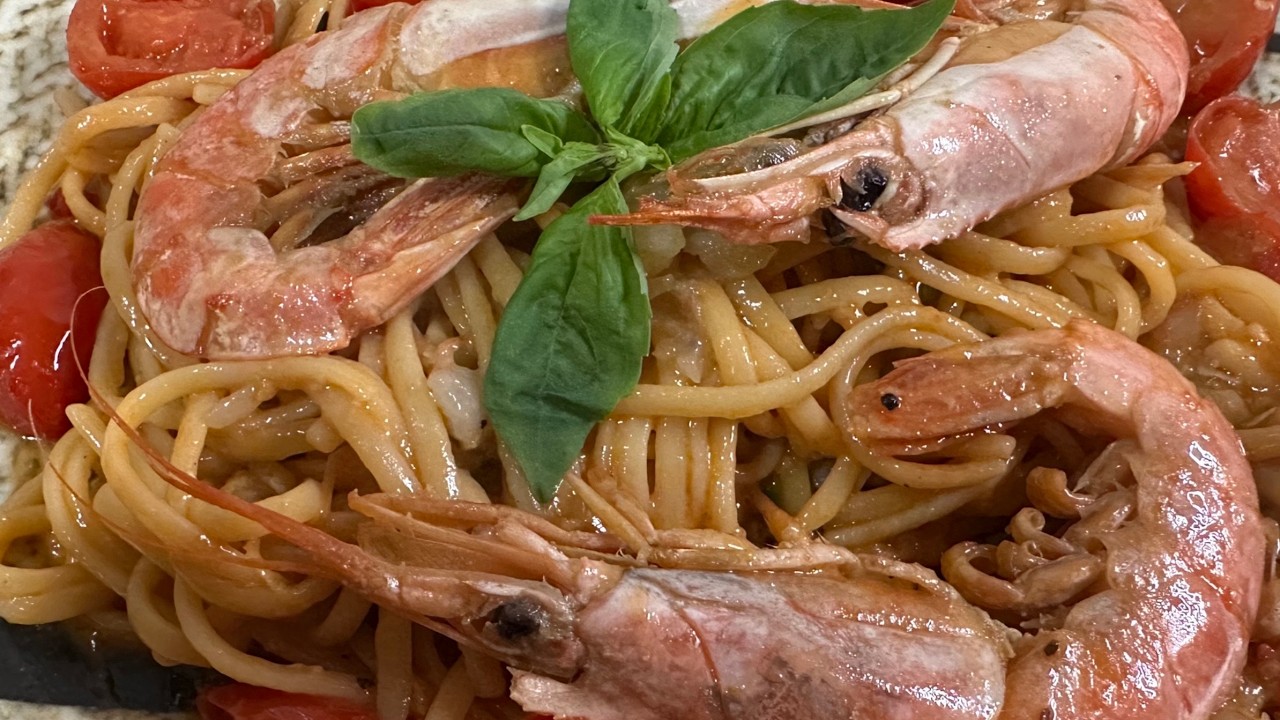 Linguine con Gamberoni al Profumo di Limone | Primo di Pesce Elegante e Facile
