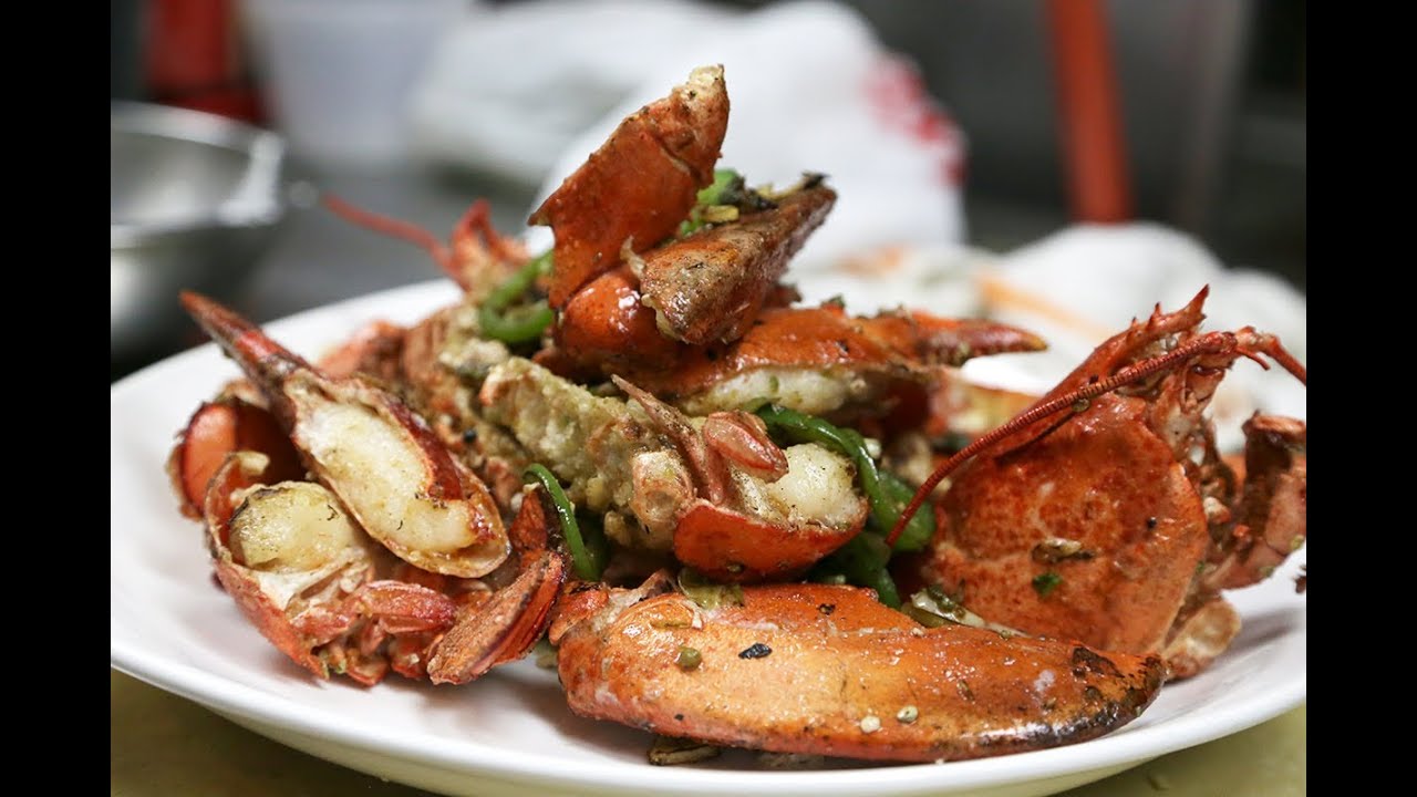 Pepper and Salt Lobster 椒鹽龍蝦