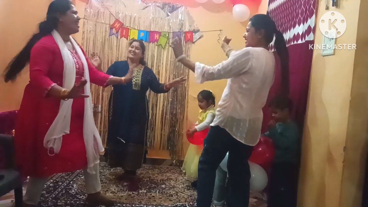 Birthday party mein full Masti dance 🩰 doston ke sath 🥰🥰🩰😀