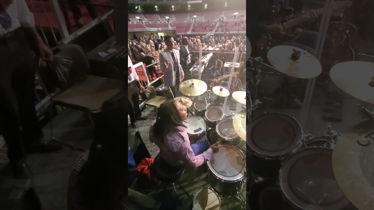 Cogic Praise Break From The Pit _Daniel Flash Revell on drums