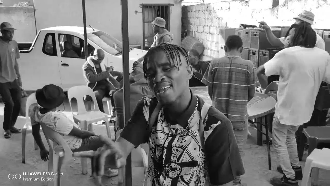 Loatinover Pounds - Sosh Plata Remix (feat. 25k & Thapelo Ghutra) [Unofficial Music Video]&nbsp;&nbsp;