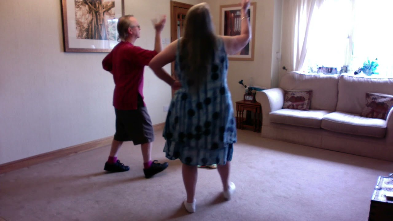 Valle Kosovare - Circle Dance with Cindy & Adrian
