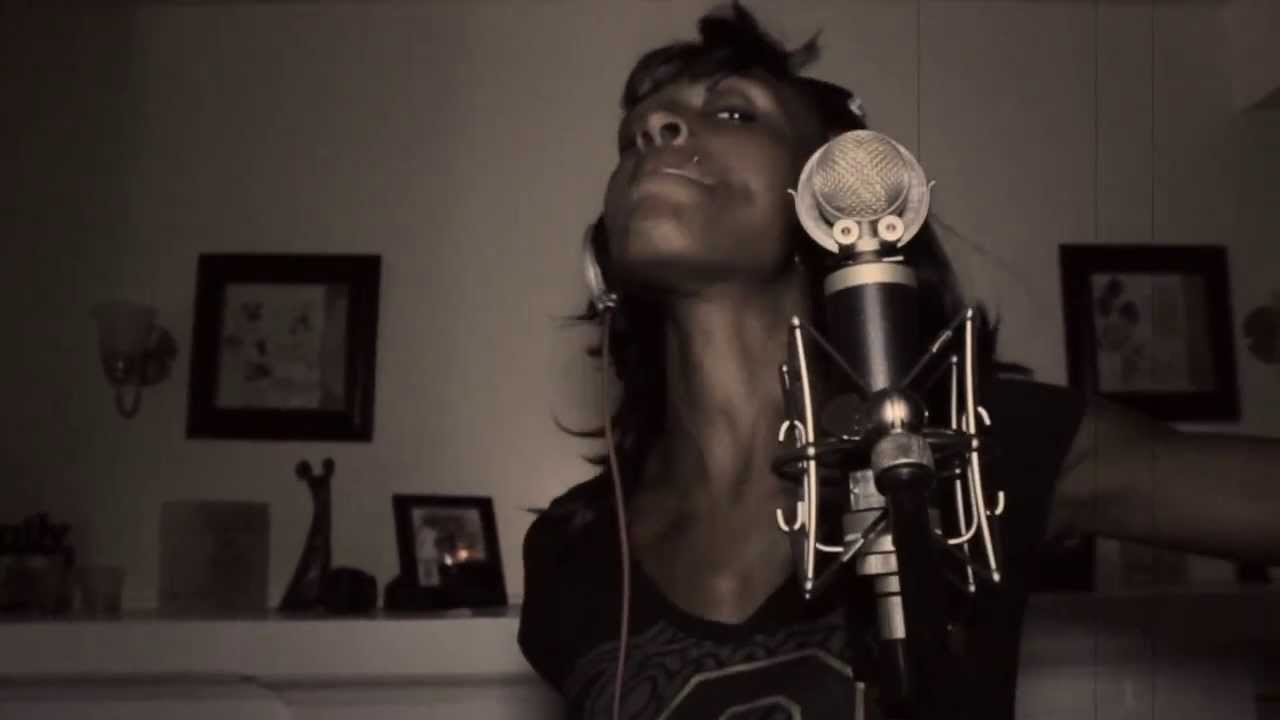 NOT THE AVERAGE LADY - MONEY OVER EVERYTHING SHOT BY| PAPERMAKINPOO  {OFFICIAL VIDEO}  @onlyrealpoo