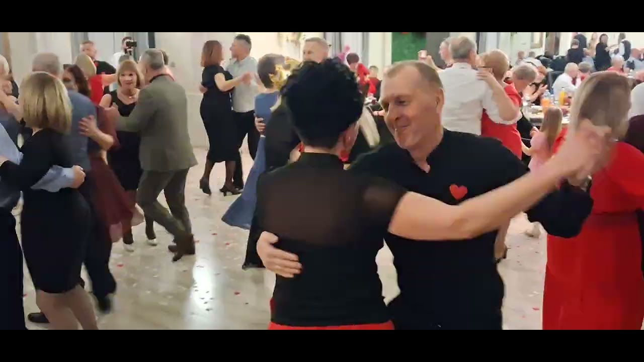 14.02.2026r. Walentynkowy oberek w wykonaniu Kapeli Stąporkowskiej w Złotym Dworze
