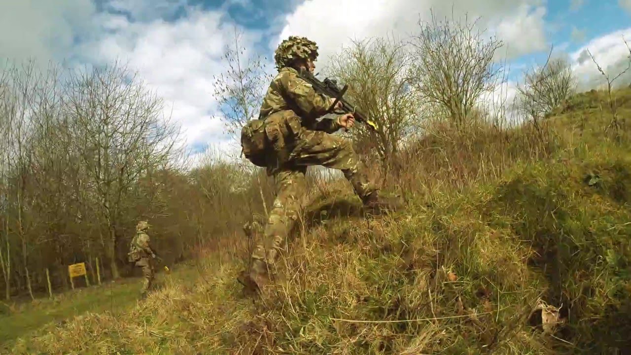 6 Rifles, E Company - Section Attack