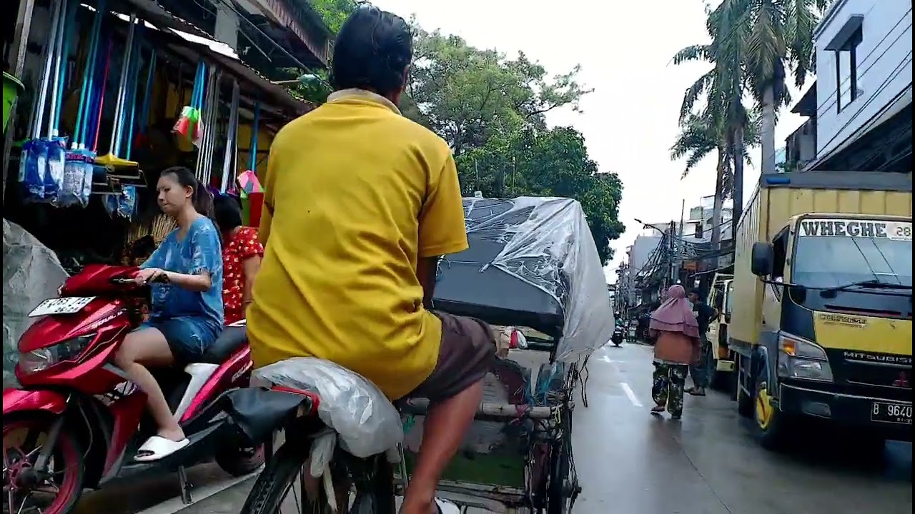 Beli ke  pasar langanan jual keripik tempe  sehabis pulang ngonten brica AE3X