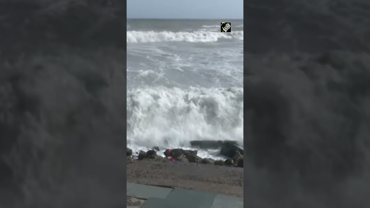 High tides at coastal areas of Dwarka as Cyclone &lsquo;Biparjoy&rsquo; turns into &lsquo;very severe&rsquo; cyclonic storm