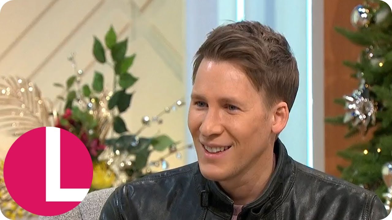 Dustin Lance Black Wants to Break the Stigma Surrounding Surrogacy | Lorraine