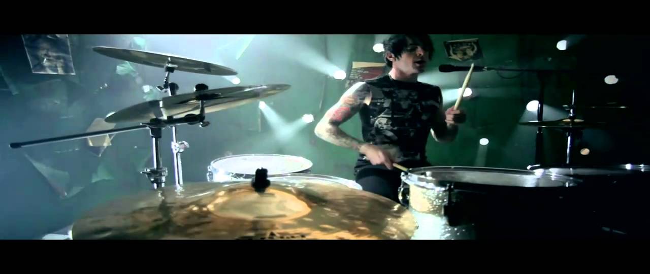 Glamour of the Kill - Feeling Alive (Official Music Video)