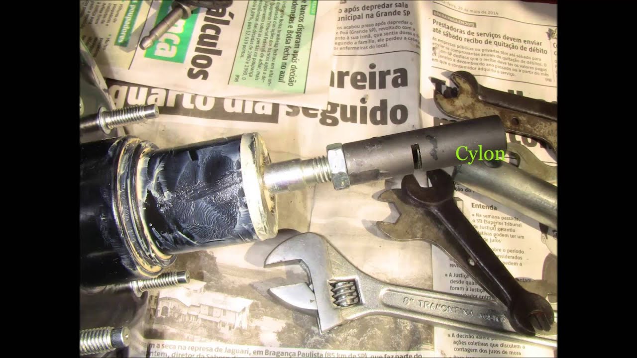 Trocando o hidro-vacuo e o cilindro-mestre do Kadett 95
