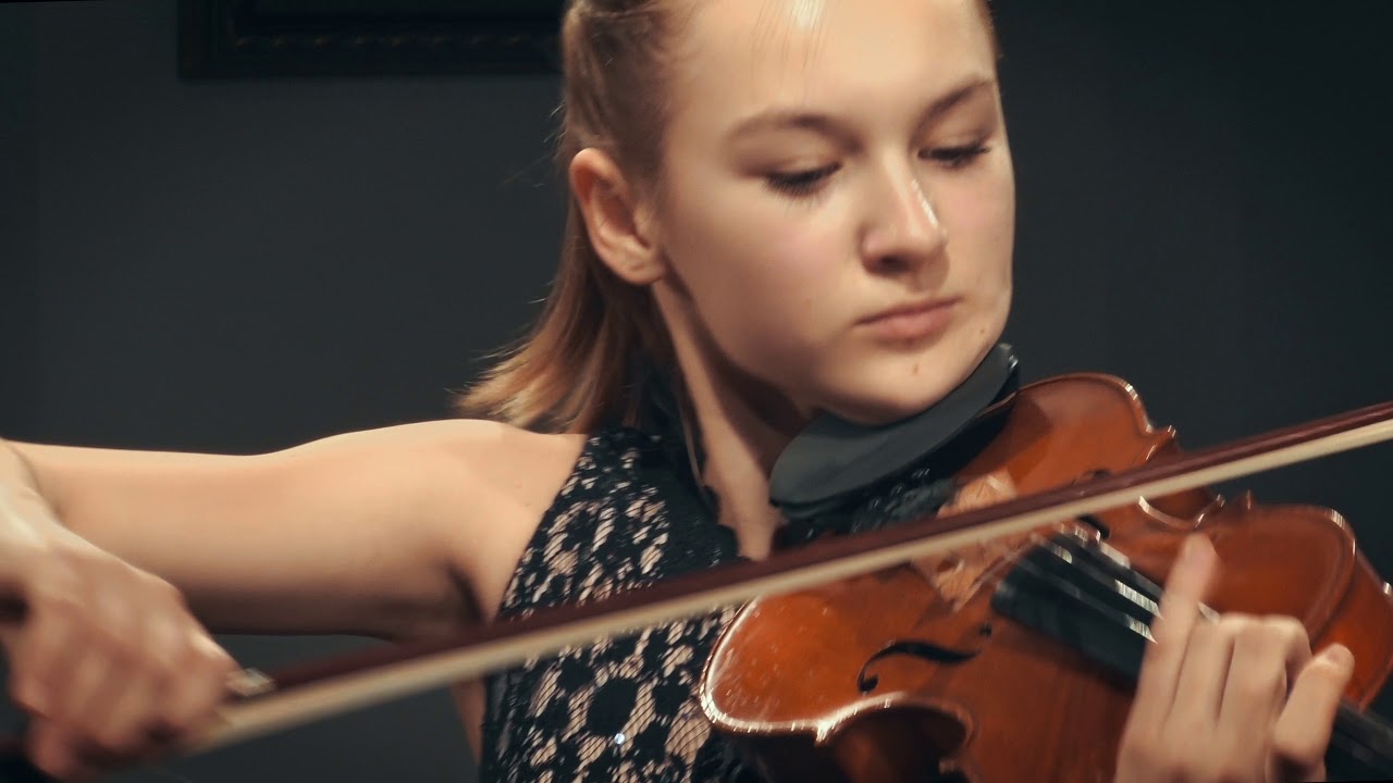 Wieniawski - Scherzo-Tarantelle, Op. 16 Julia Chojnacka - violin