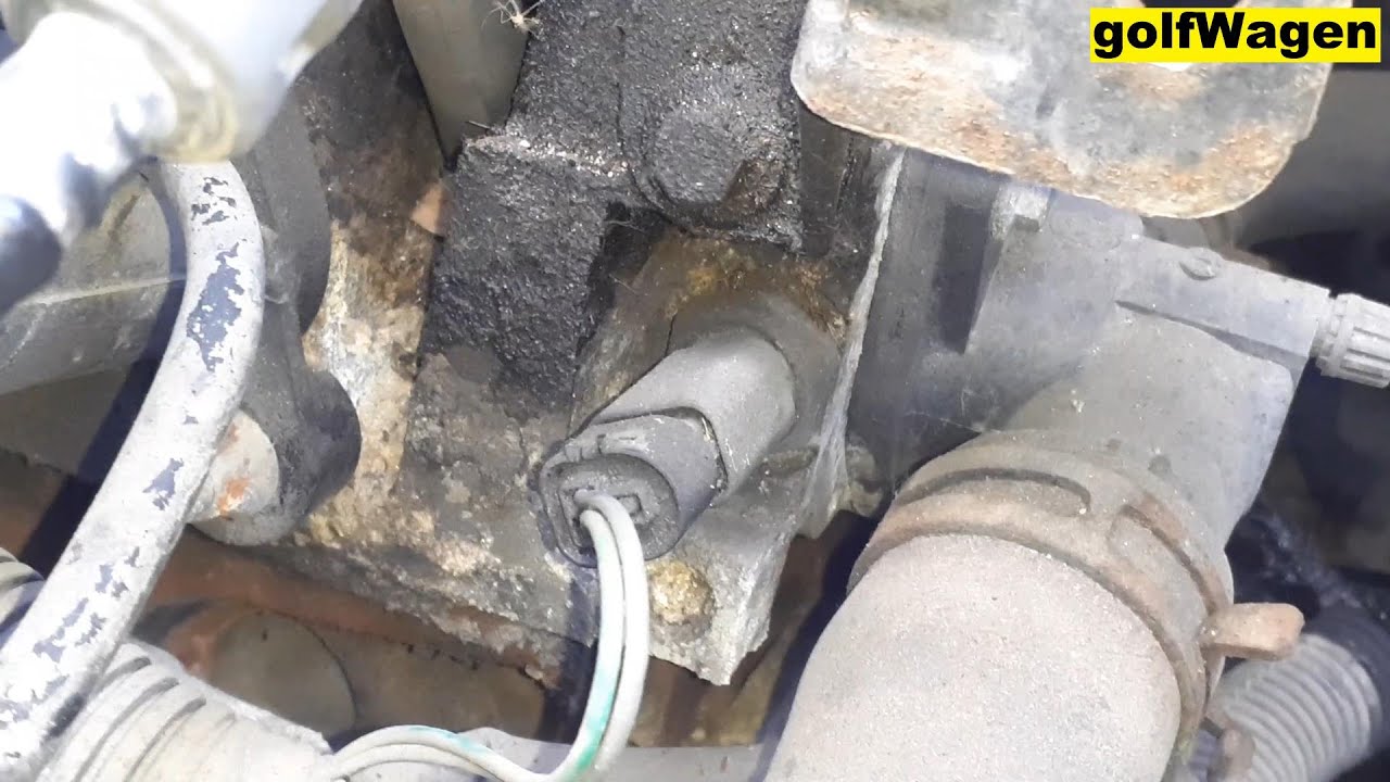 Renault Clio coolant temperature sensor replacement