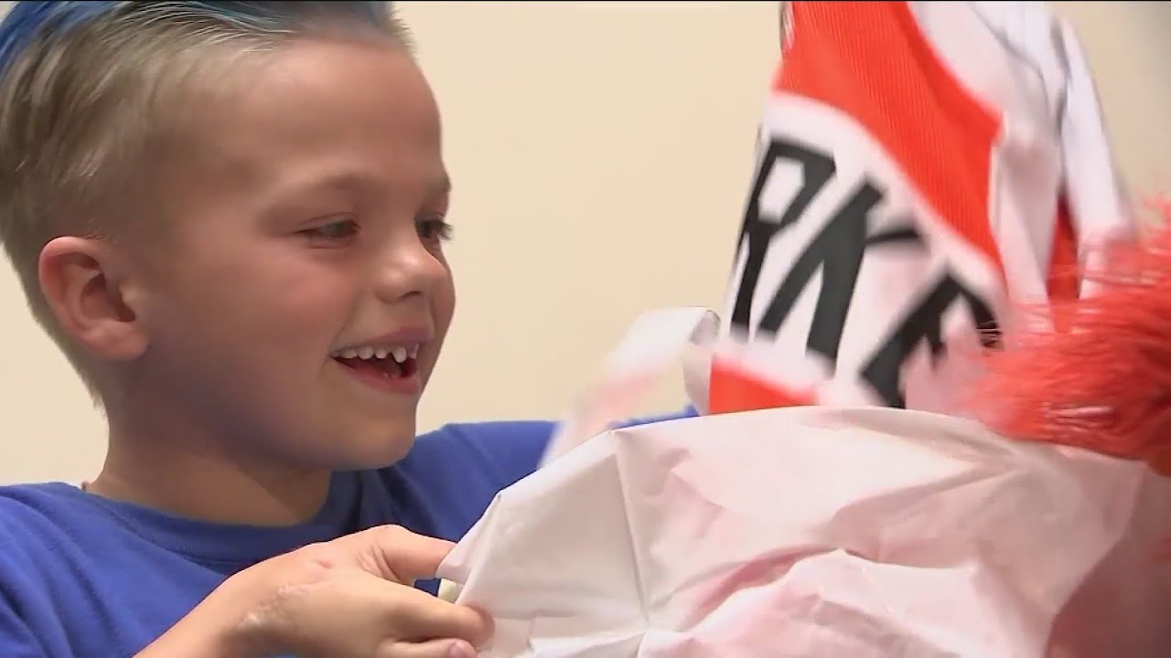 boy gets prosthetic legs