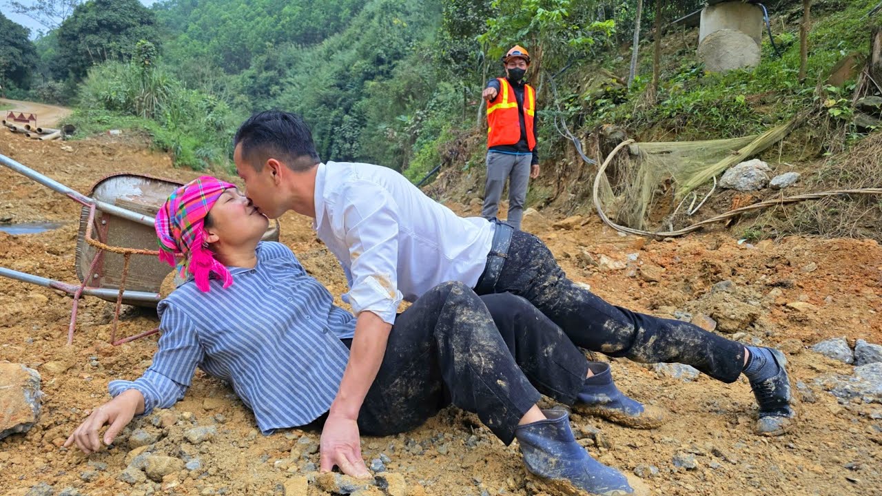 CEO developed feelings for the single mother and suddenly gave her a kiss, catching her by surprise