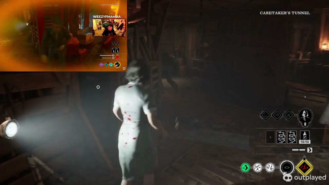 Streamer  @WeezyFMamba  Outplayed on GRAVEYARD MAP (TEXAS CHAINSAW MASSACRE) #texaschainsawgame