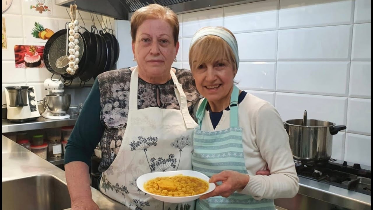 Potaje de garbanzos con fideos y bacalao,los guisos de antes. Sabor  Artesano