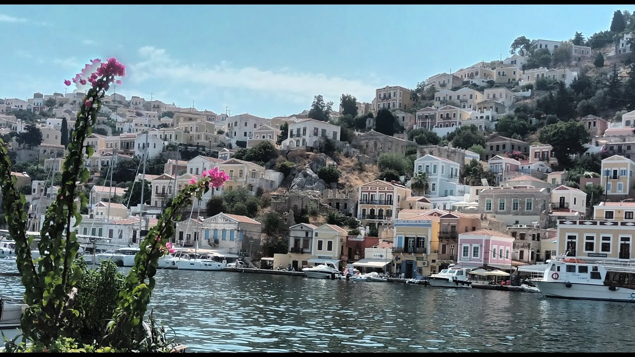 Insula Symi perla din  sudul insulelor Dodecanes ..