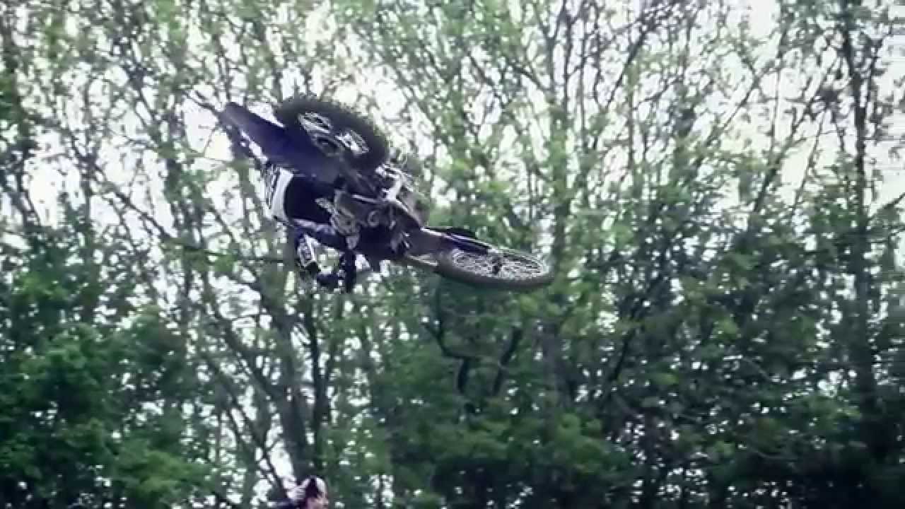 （ヤマハの）バイクに乗りたくなる動画 　Do you wanna ride a YAMAHA?