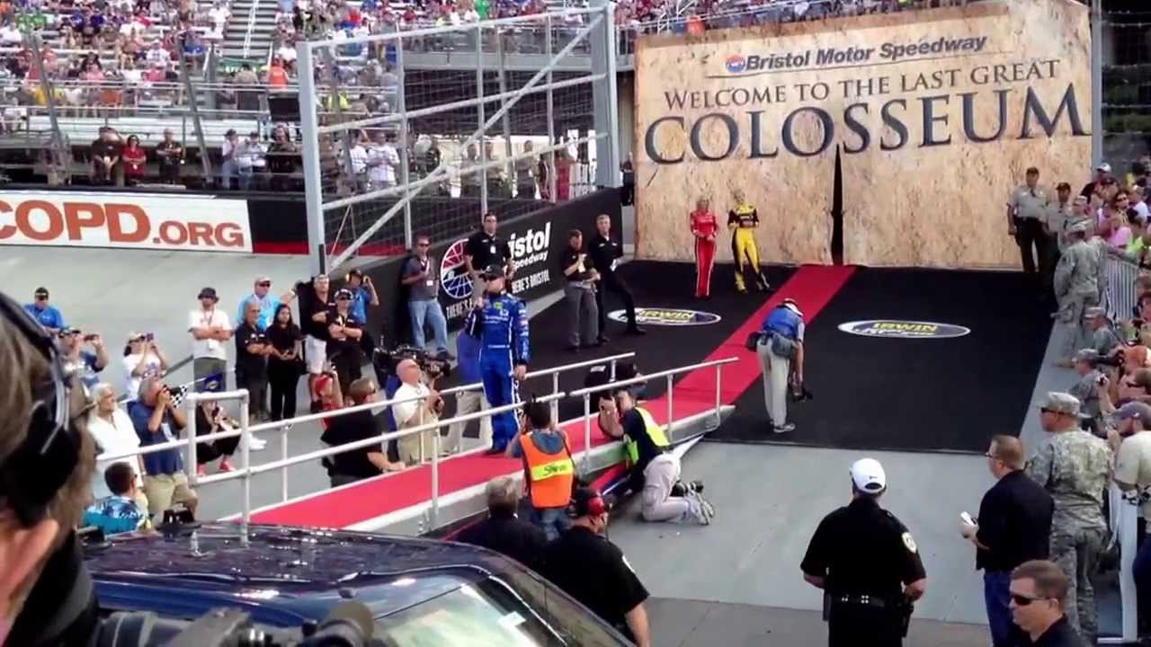 Представления гонщиков NASCAR в Бристоле (песни).