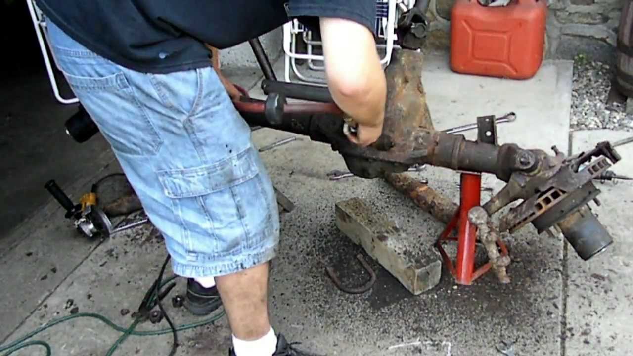 Wagoneer Dana 44's: Part 1 Initial disasembly
