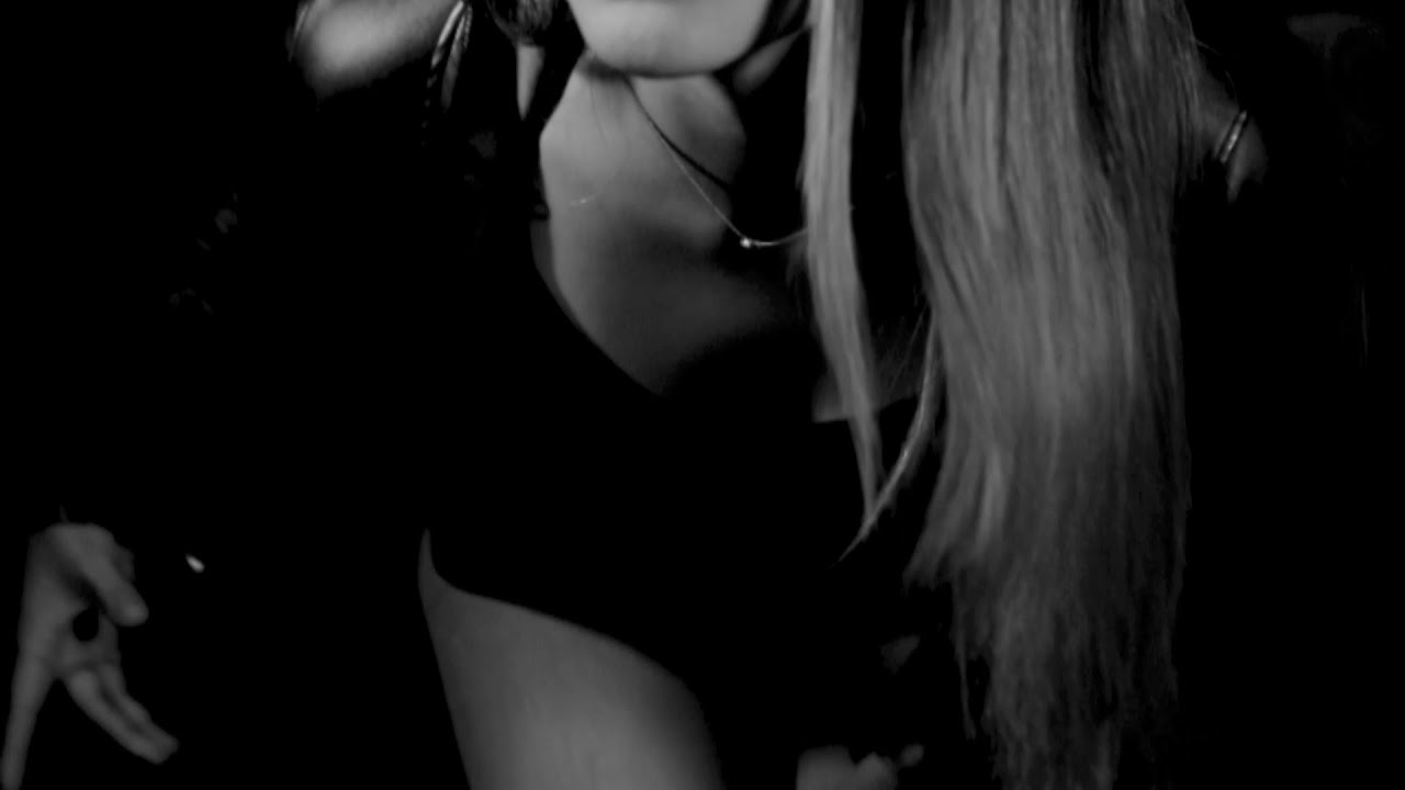 Entre Manos - Puedes Irte Nom&aacute;s (Videoclip Oficial)