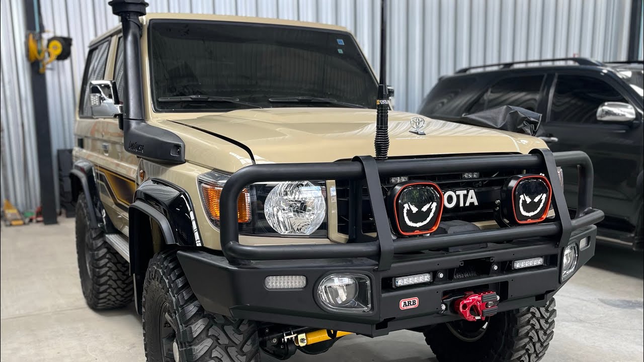 Full equipacion en esta Toyota Land Cruiser serie 71 - 2023 - 0KM - Caracas Venezuela 🇻🇪