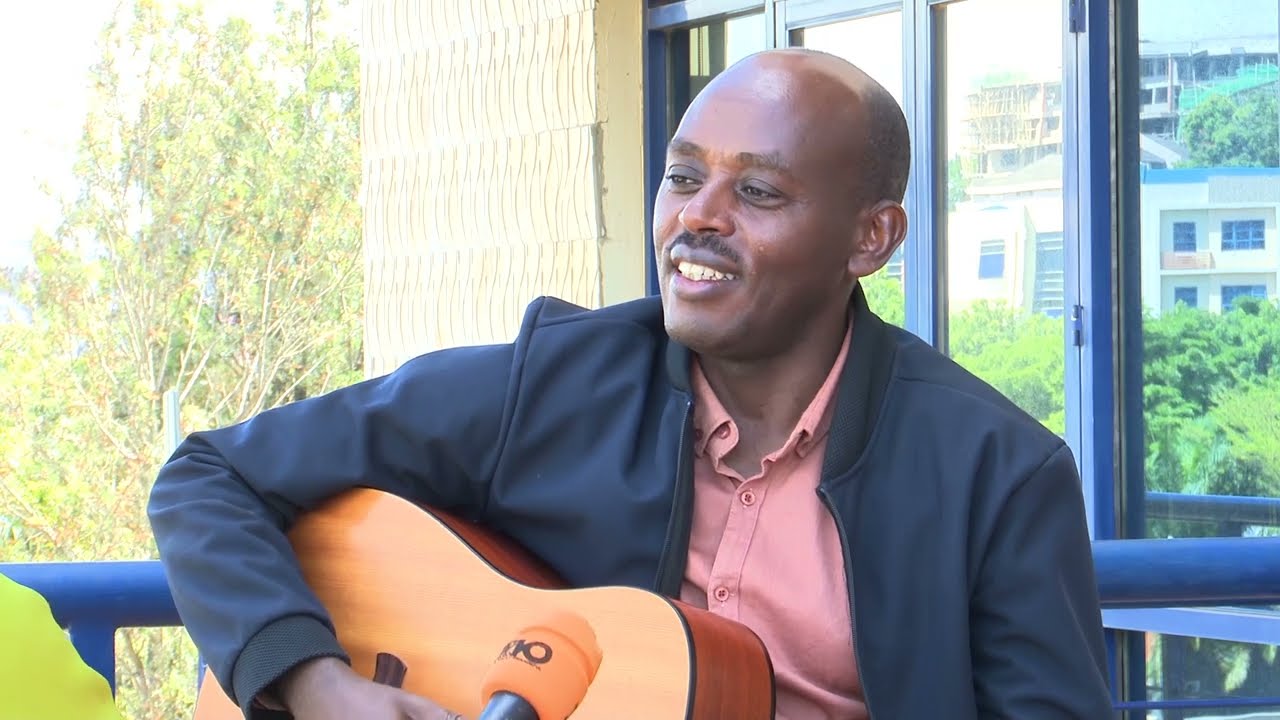 SIMON KABERA: Byinshi kubuzima bwe , Nezezwa no gukorera Imana Sinkunda umupira cyane na Film naraz.
