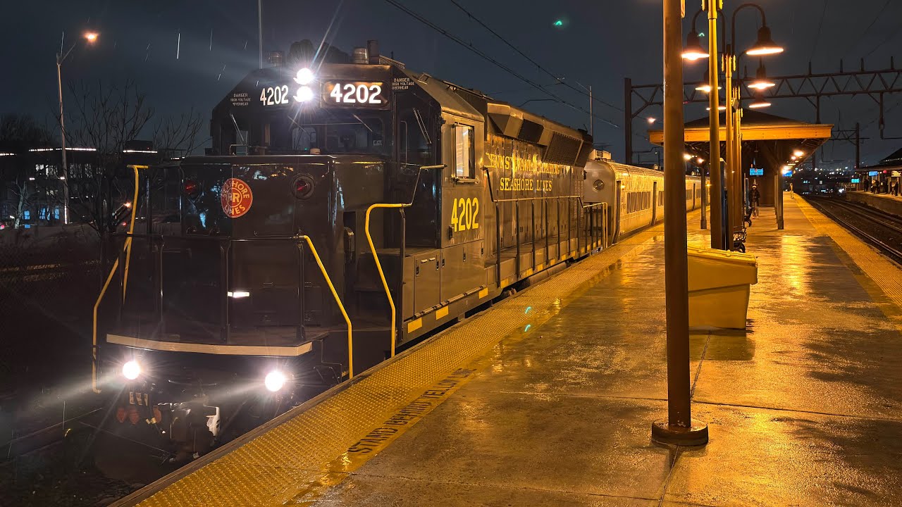 NJ Transit PRSL Heritage GP40PH-2B #4202 at Newark Broad