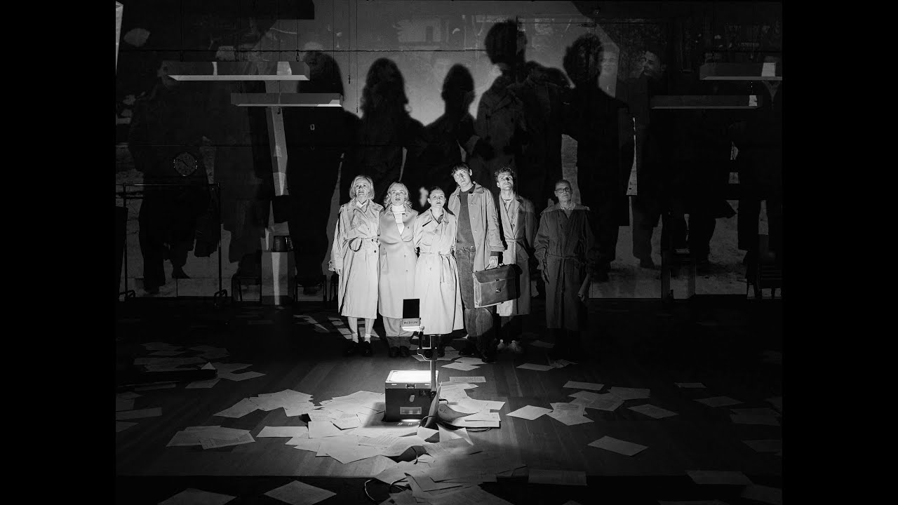 Trailer: DAS SCHWEIGENDE KLASSENZIMMER am Mainfranken Theater