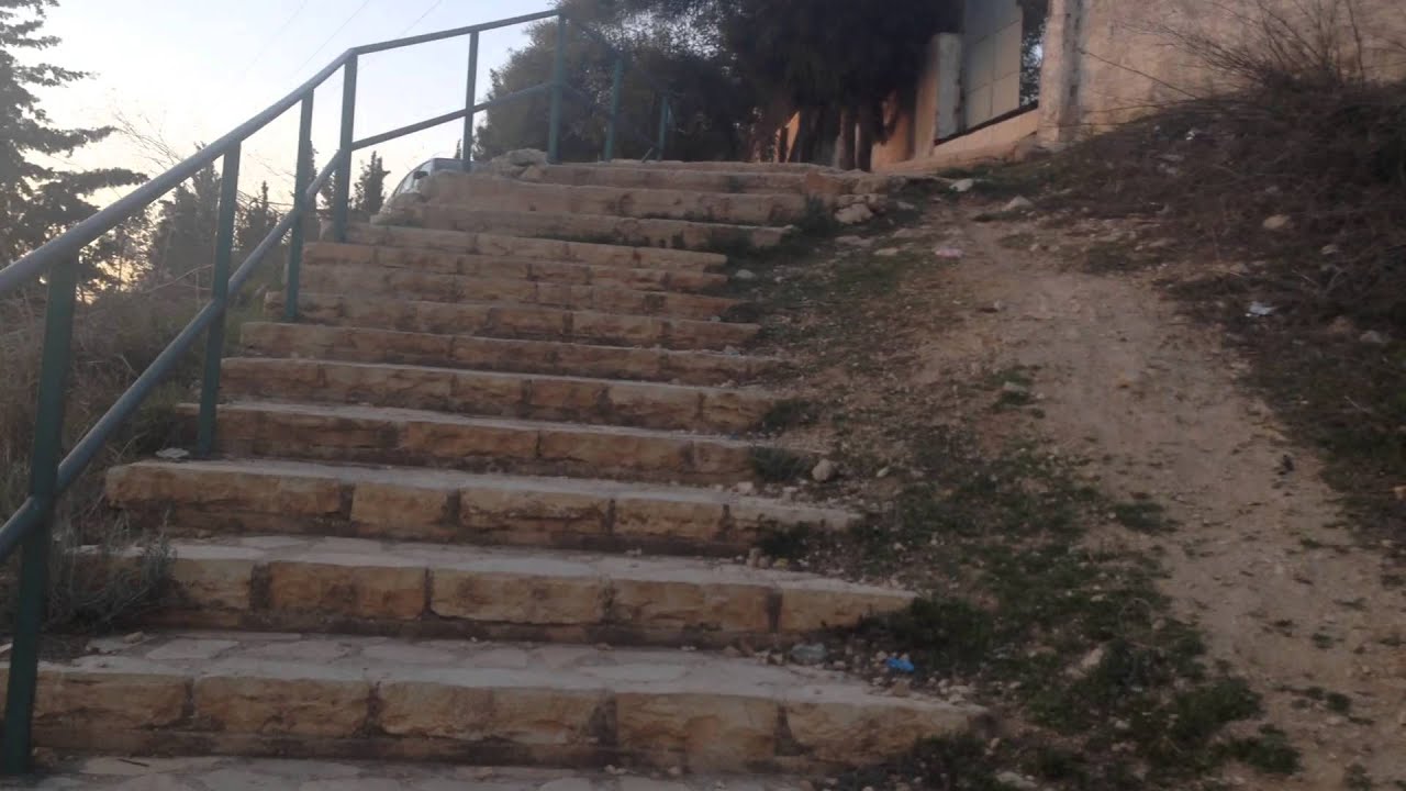 مدرسه الطيرة - بيت عور الفوقا الاساسية المختلطه ...نموذج الصمود والتحدي