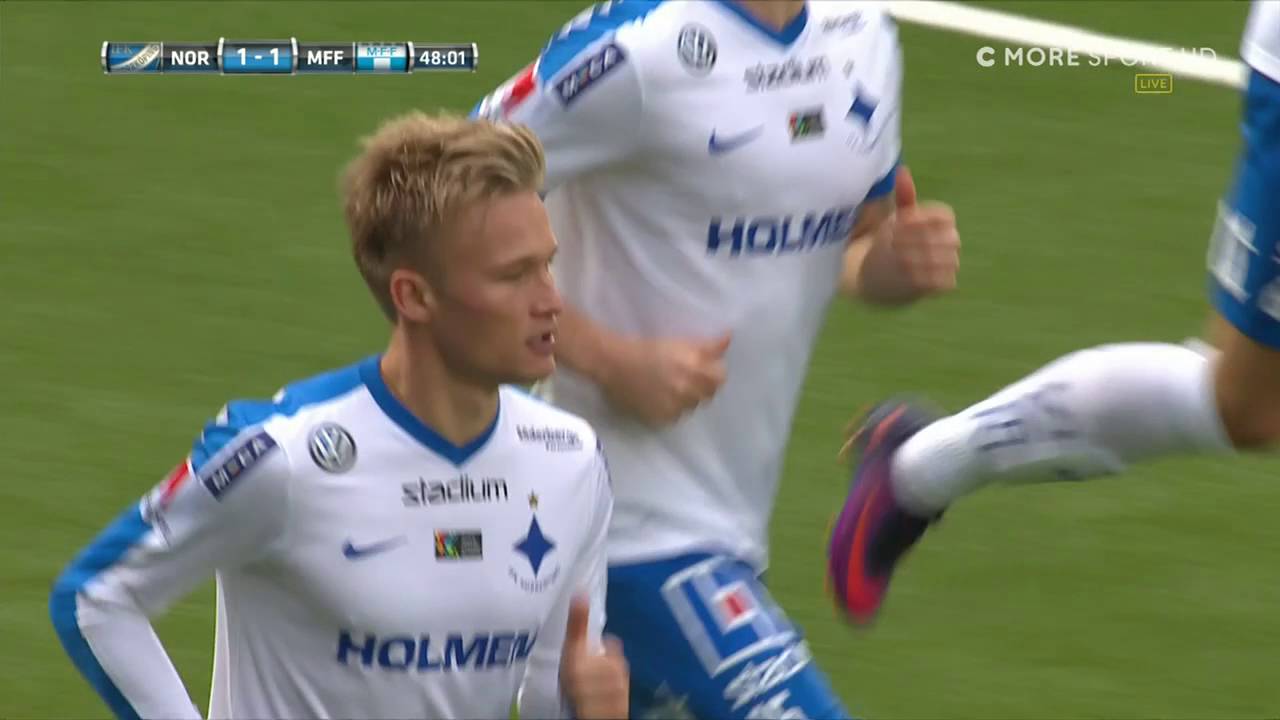 Bärkroth dunkar in 1-1 i seriefinalen - TV4 Sport