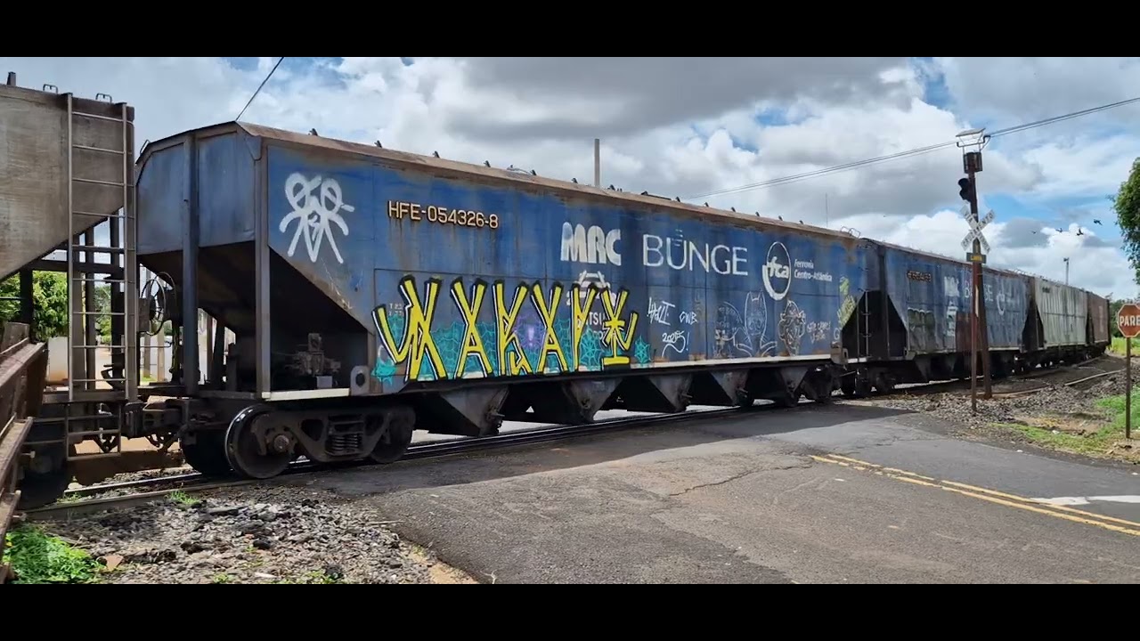 Trem com dupla de SD70ace partindo de Uberaba com vagoes hfe destino Ipameri-GO 01/02/2025