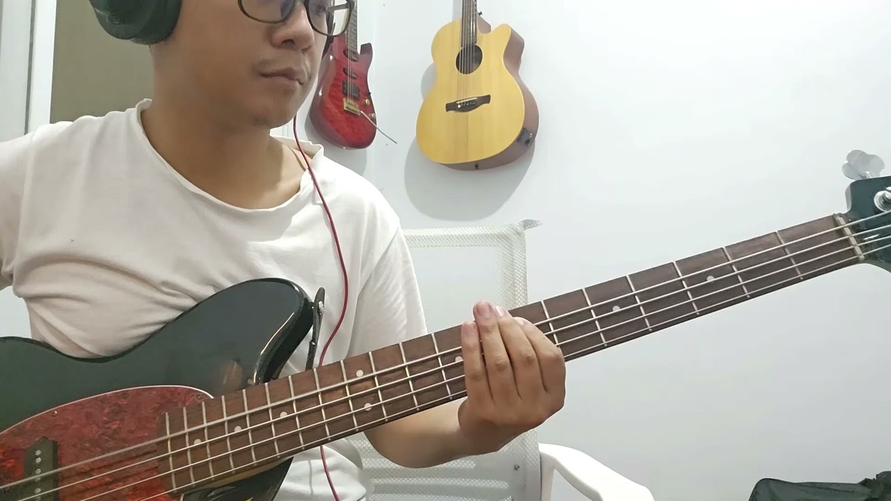 Mamma Mia by ABBA (an unprepared bass cover)