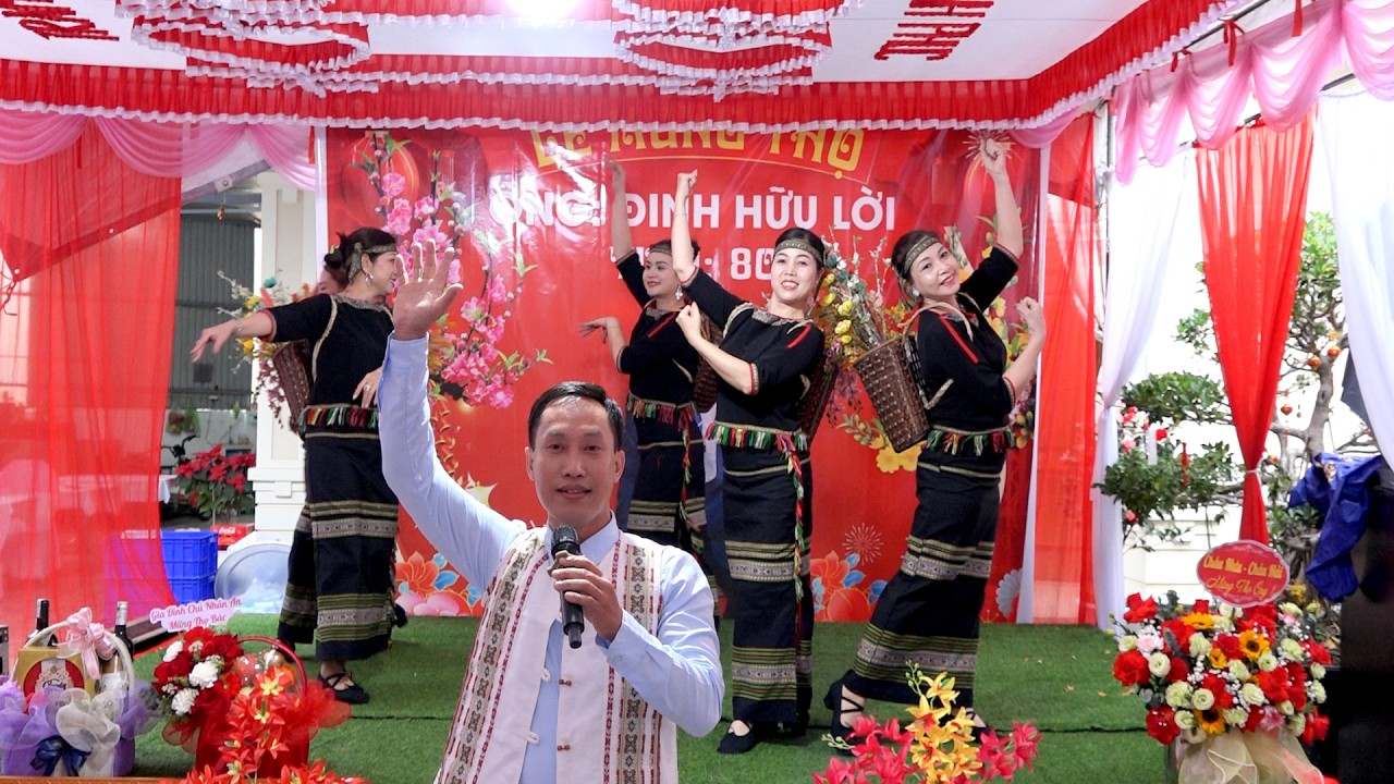 SÔNG  ĐĂK RÔNG MÙA XUÂN VỀ / NGUYỄN QUANG CÙNG TỐP MÚA CLB HOA PHƯỢNG