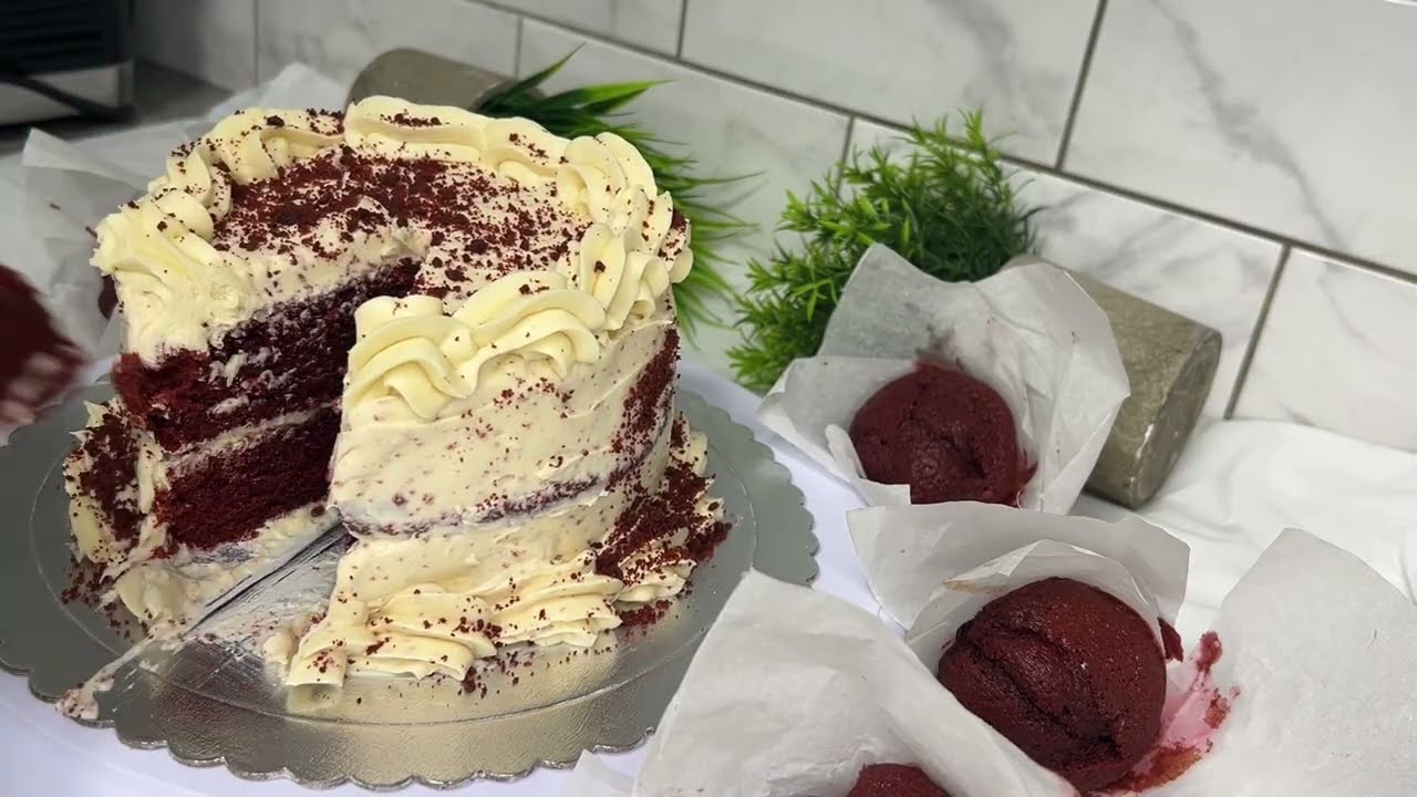 Soft & Moist Red Velvet Cake | Easy Beginner Recipe 