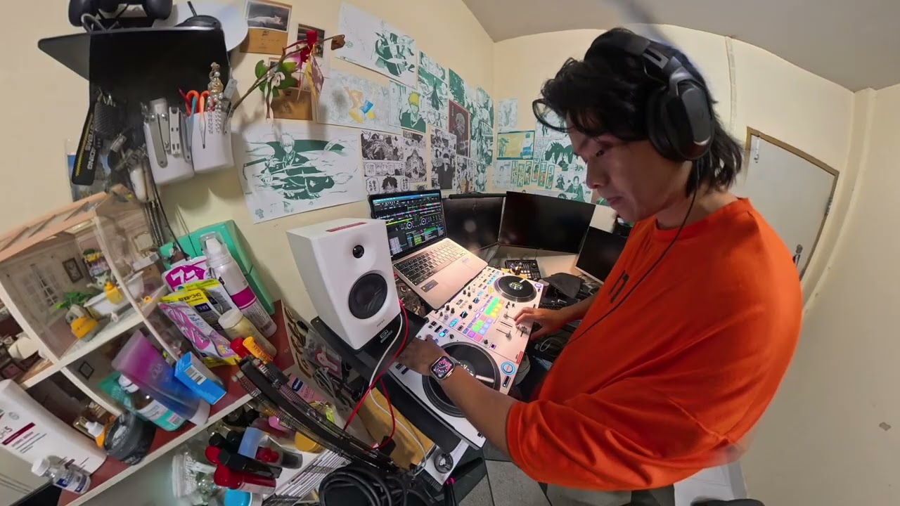 เอาไว้ฟังก่อนนอน แต่สงสัยจะไม่ได้นอน DJ W9