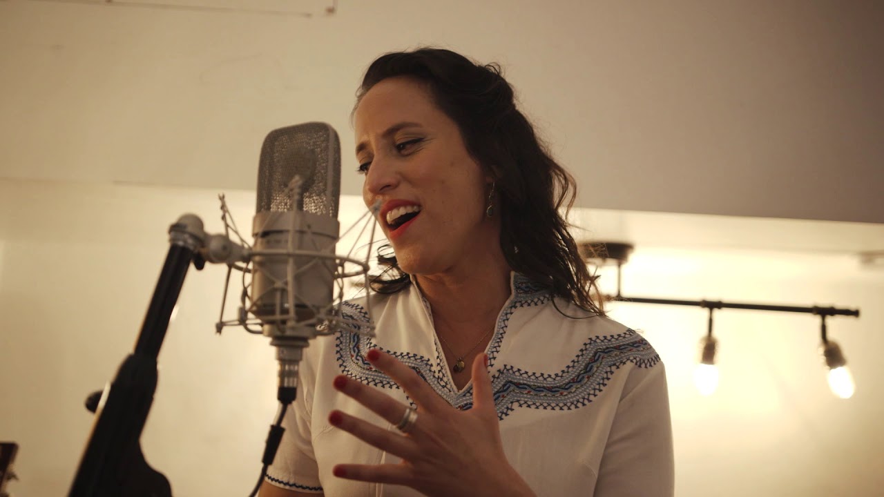 Aviva Chernick &mdash; La Serena (live)