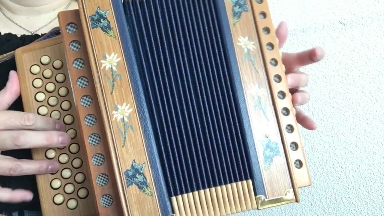 Longo May, Polka
