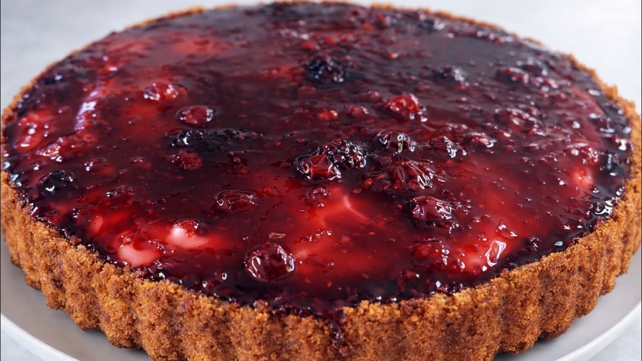 Orman Meyveli Tart Kek | Yumuşacık Kek, Hafif Muhallebi & Ferah Sos | Forest Berry Cake