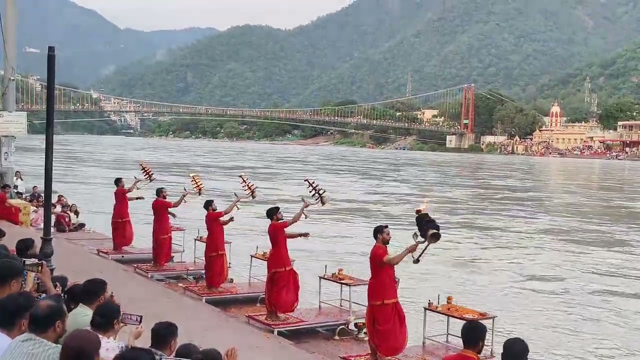 Rishikesh Ganga Aarti #rishikesh #haridwar #sawan #bholenath