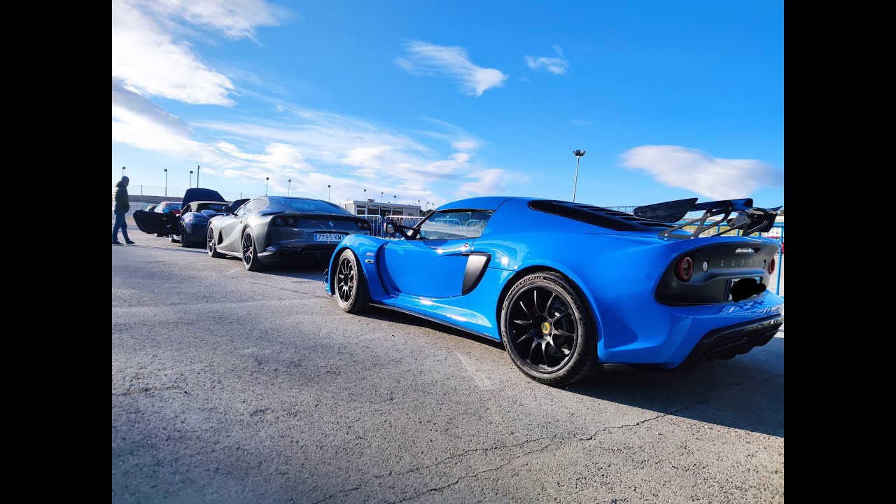 250 km/h: Lotus Exige versus Porsche 991 GT3 en el circuito del JARAMA.  Komotec EX 460